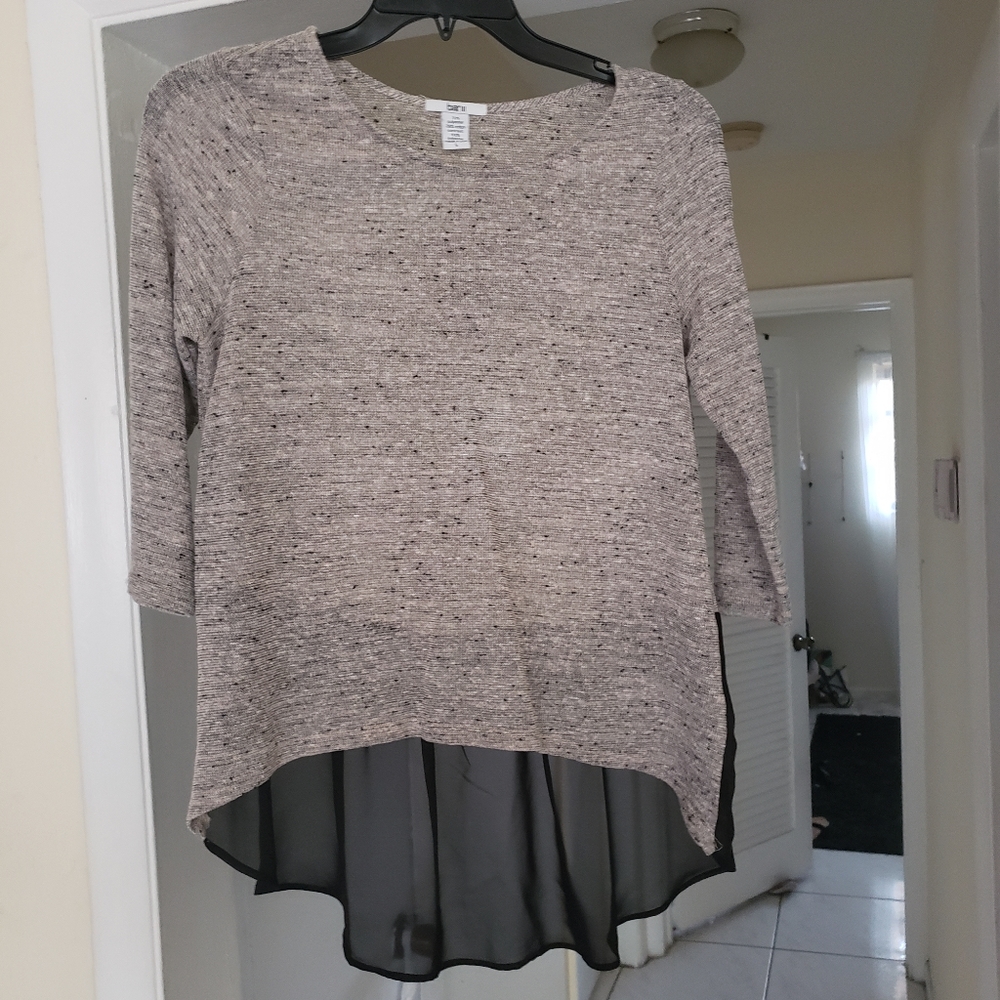 Lightweight 3/4 sleeve sweater